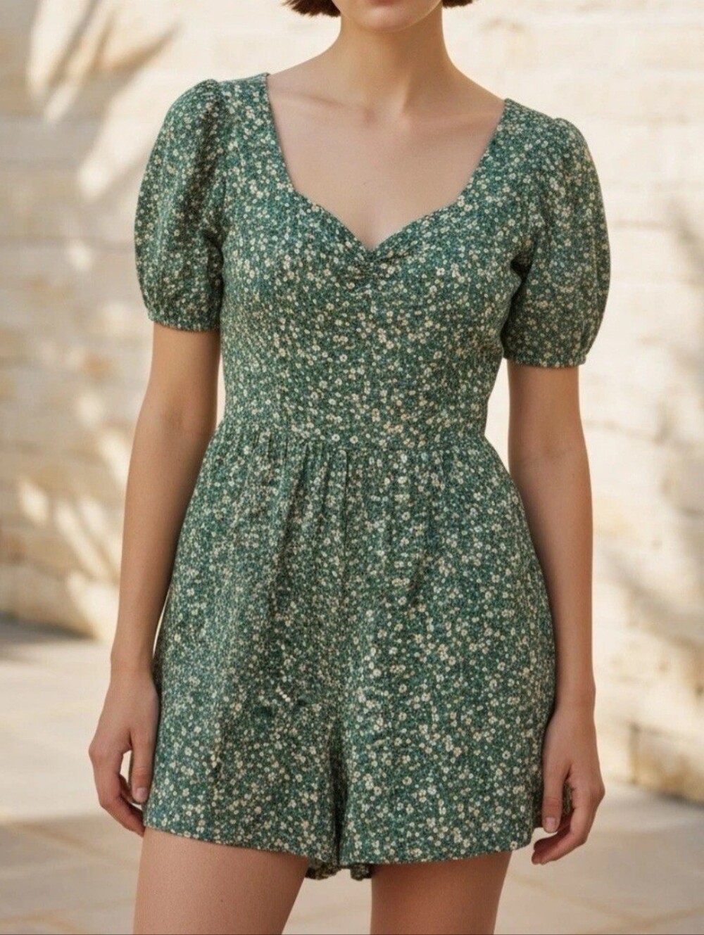 American Eagle Womens Green Floral Shorts Romper M Smocked Back Pockets Cottage